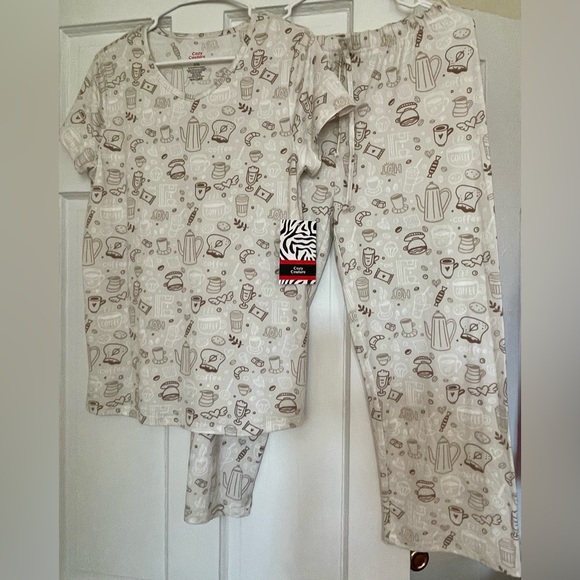 Unbranded Sample Other - BNWT!Unbranded Sample,”Coffee Talk"😻☕️short sleeve,V neck capris,PJs,pale coffee